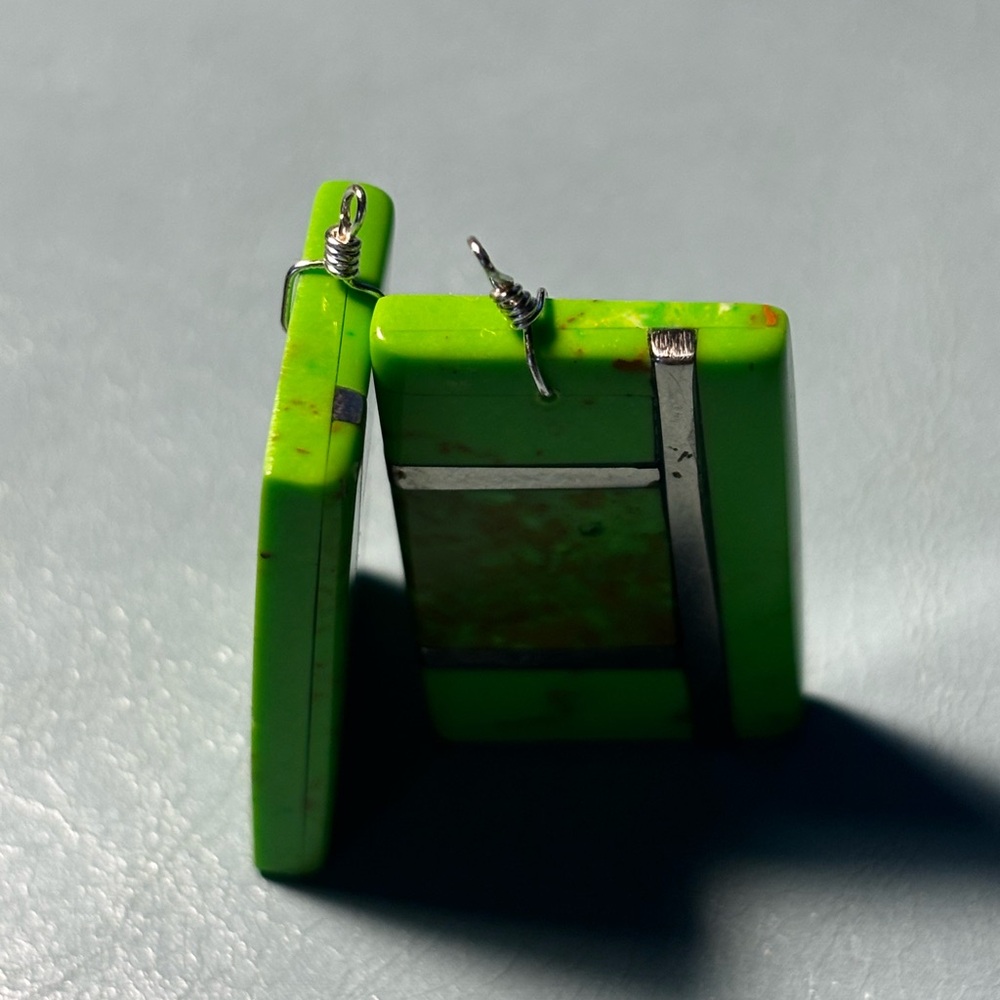 Vintage Southwestern Navajo Lime Green Gaspeite Inlay Rectangular Slab Earrings - Picture 15 of 16